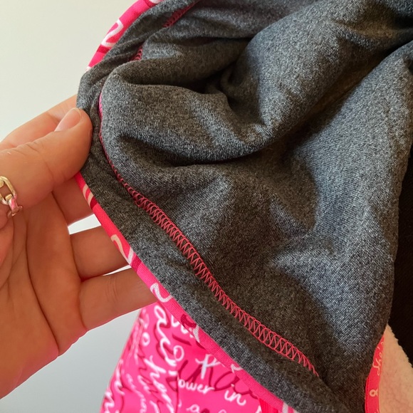 Under armour Pink Collection- Breast Cancer Awareness Campaign - Picture 3 of 4